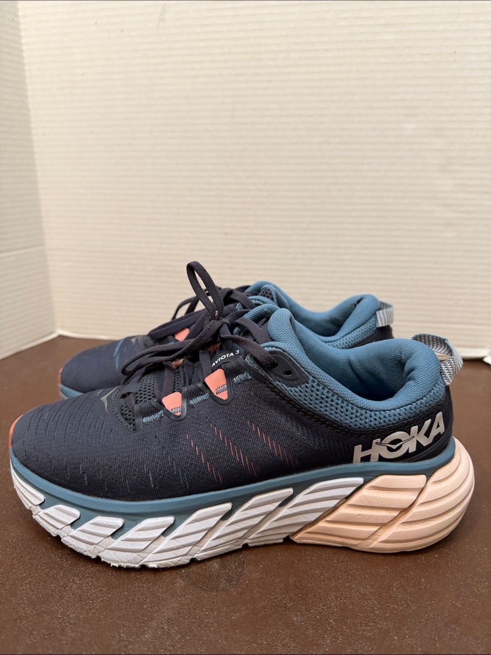 Hoka Gaviota 3 Women's 8B Running Shoes